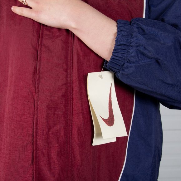 Vintage Deadstock NIKE Puffer Jacket NWT - Picture 3 of 6